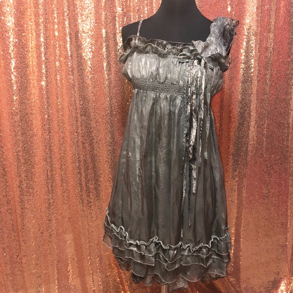 Beautiful Gray Satin Like 2-Layer Dress 👗